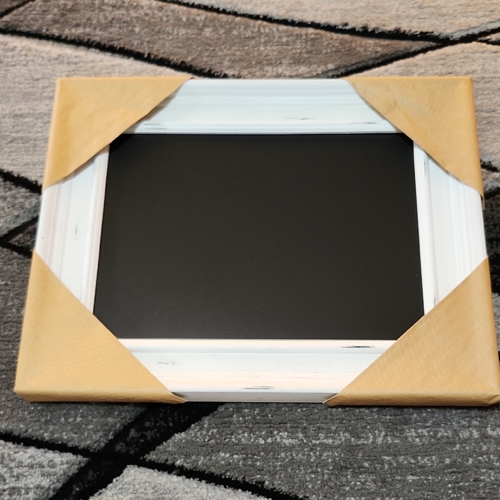 COUTURE BOUTIQUE AIDEN ANITQUE-WHITE WOODEN FRAMED CHALKBOARD HOME DECOR